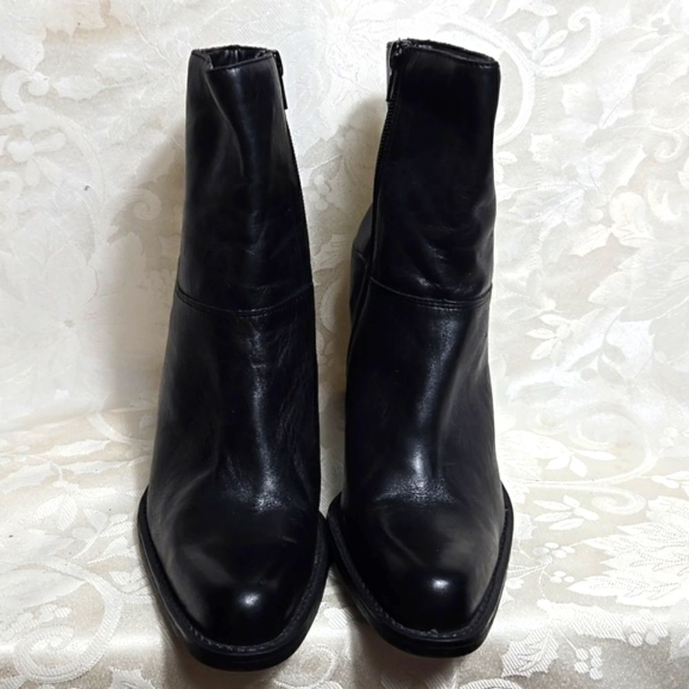 NINE & CO. Black Leather Heeled Western Look Ankle Boots - Picture 4 of 7